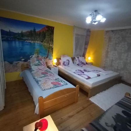 Kert Oevezeti Lakas Apartment Gyöngyös Bagian luar foto