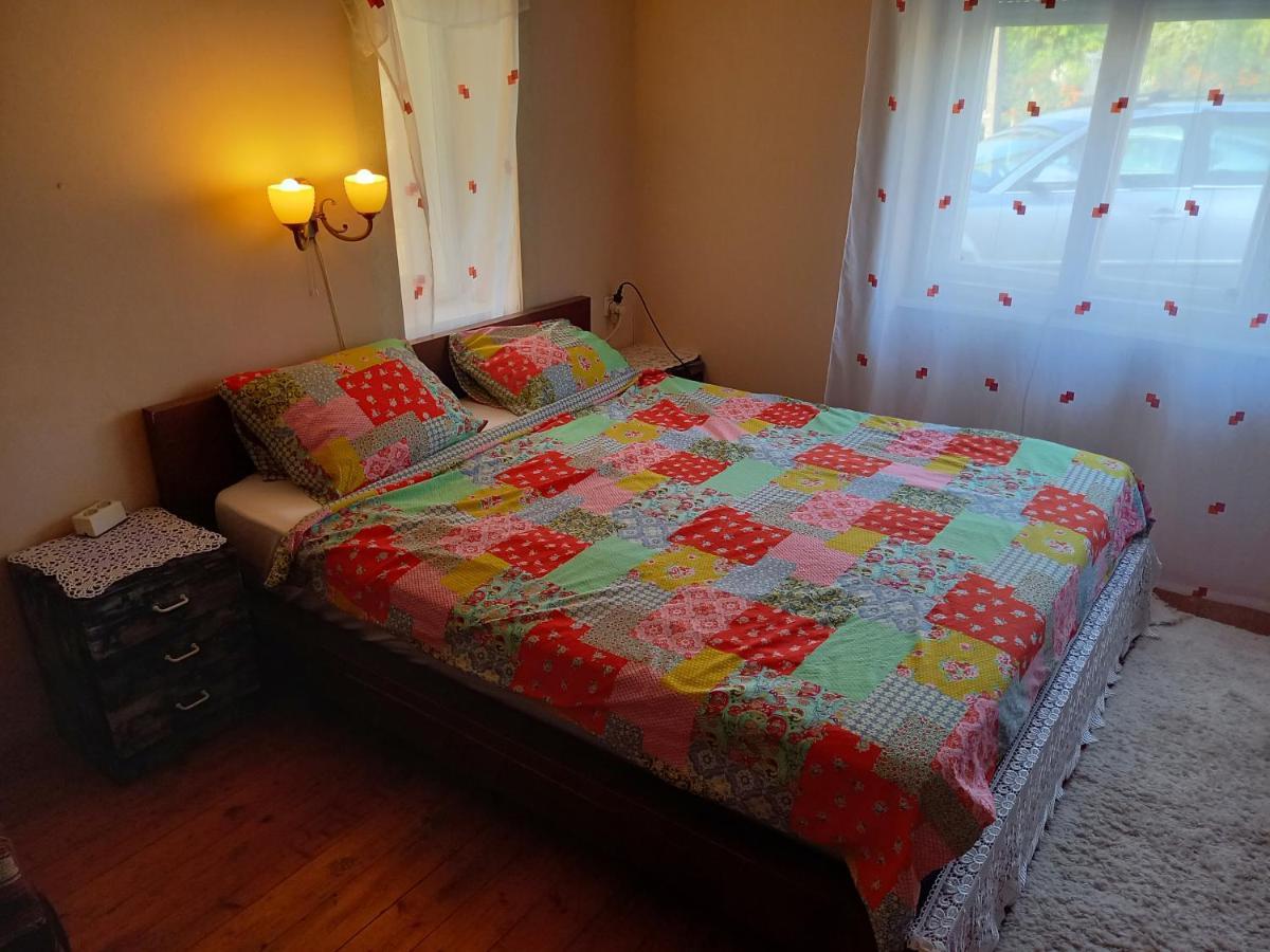 Kert Oevezeti Lakas Apartment Gyöngyös Bagian luar foto