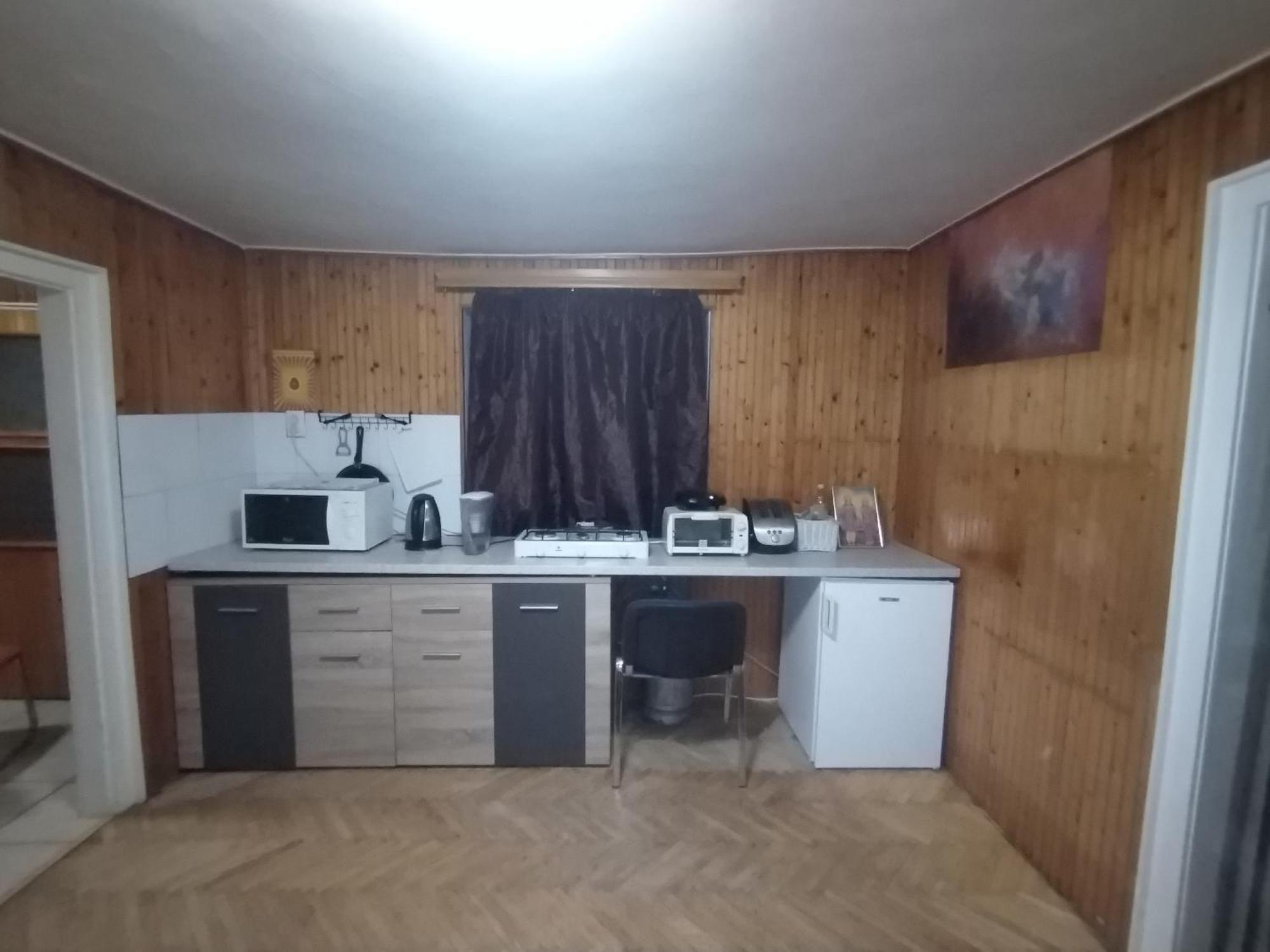 Kert Oevezeti Lakas Apartment Gyöngyös Bagian luar foto